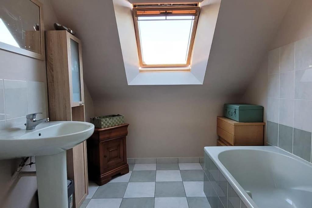 Maison 4 Chambres Pour 8 Personnes Dol-de-Bretagne Eksteriør billede